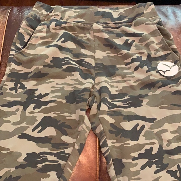 Camouflage Sweat Pants - Picture 4 of 5